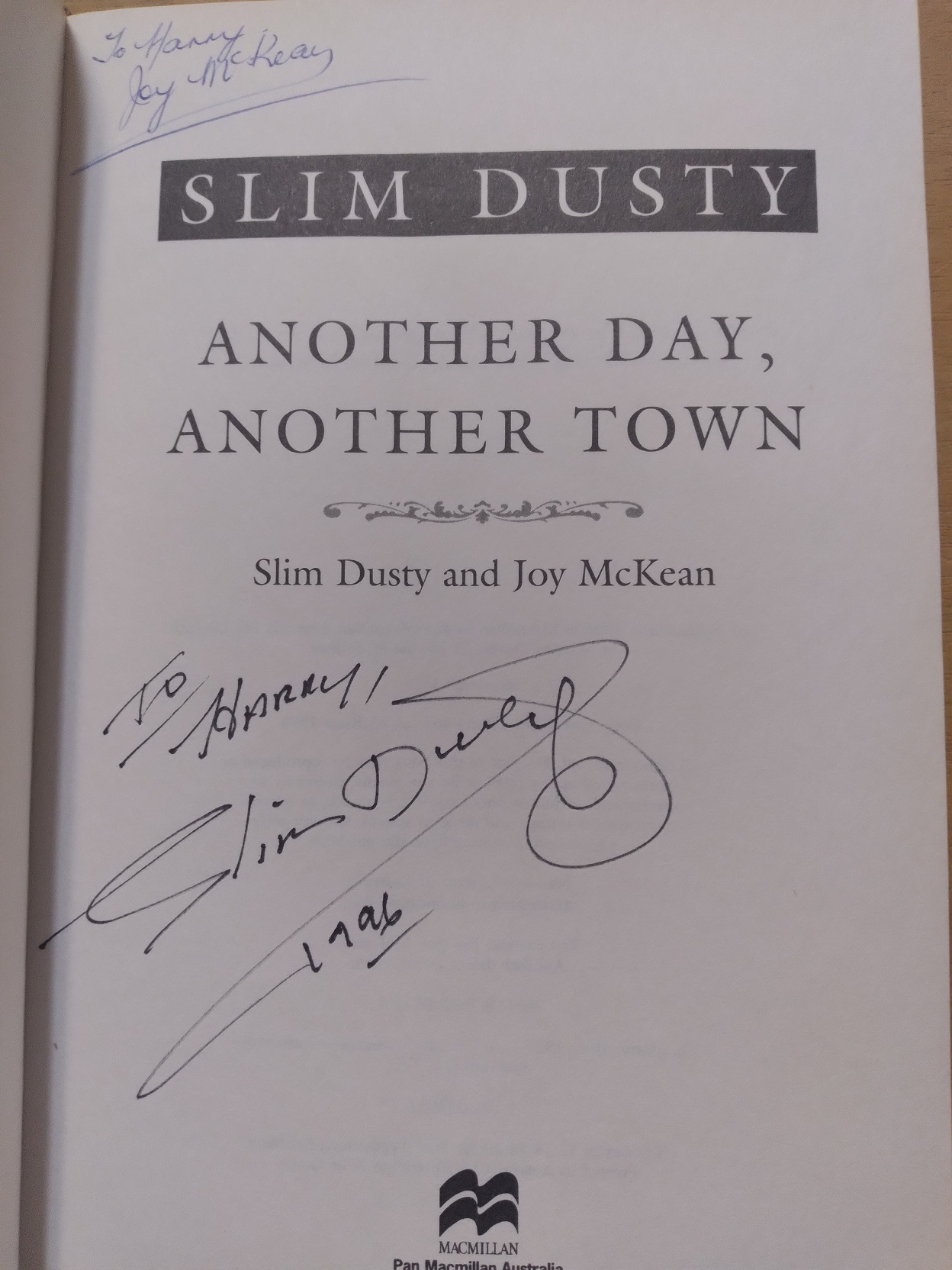 Slim Dusty: Another Day, Another Town